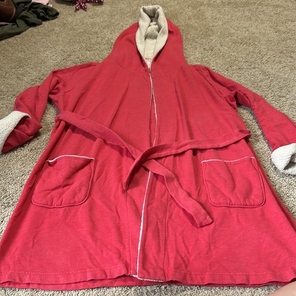 Victoria Secret Robe Size XS/S Hooded Sherpa Pockets - Picture 2 of 6